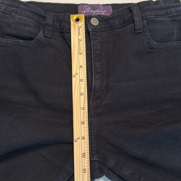 NYDJ Black Marilyn Straight Jeans with Rear Pocket Embellishment Size 10 - Picture 4 of 14